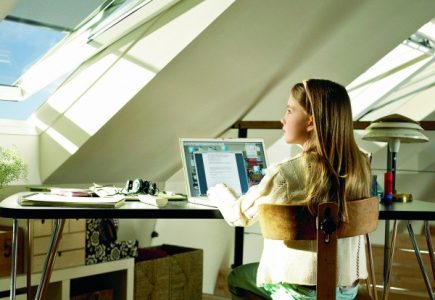 Idealny pokój do nauki – dobrze doświetlony i pełen świeżego powietrza