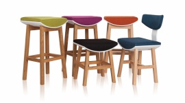 TORII energetyzuje markę Halex Dom, LIFESTYLE - Energetyczna forma, zabawa kształtem i modna kolorystyka to cechy, jakie wyróżniają nową kolekcję TORII firmy Halex, w której po raz pierwszy w ponad 20-letniej historii firmy pojawiły się taborety i hokery.