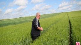 Ułatwienia dla producentów jęczmienia browarnego Rolnictwo, BIZNES - Producent słodu do produkcji piwa, Grupa DMG Polska, wdraża od bieżącego sezonu system samofakturowania dla dostawców jęczmienia browarnego. Nowy system ma usprawnić i ułatwić rozliczenia transakcji skupu surowca od rolników.