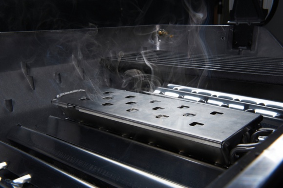 KOMBINACJA WIÓREK DO WĘDZENIA I PŁYNÓW NADAJE POTRAWOM NIEPOWTARZALNY AROMAT Dom, LIFESTYLE - KOMBINACJA WIÓREK DO WĘDZENIA I PŁYNÓW NADAJE POTRAWOM Z GRILLA NIEPOWTARZALNY AROMAT - WĘDZARKA DO GRILLA BROIL KING PREMIUM 60190