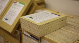 LVL obniży emisję CO2 BIZNES, Ochrona środowiska - Stosowanie STEICO LVL – wyjątkowego, trwałego i ekologiczny materiału konstrukcyjnego w budownictwie może obniżyć emisję CO2 skuteczniej niż sortowanie śmieci czy inne działania prośrodowiskowe.