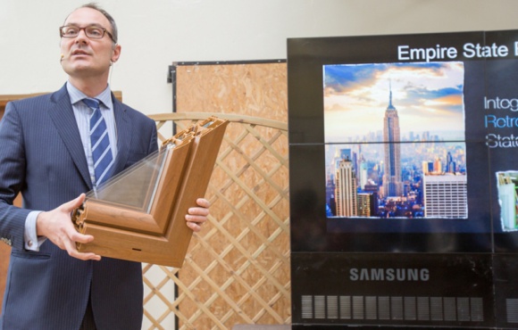 Czy zrównoważonego rozwoju można się nauczyć? BIZNES, Ochrona środowiska - W minioną sobotę, w dniu 70-tych urodzin Organizacji Narodów Zjednoczonych, w krakowskim gimnazjum jezuickim KOSTKA odbyła się inauguracja projektu poświęconego tematyce zrównoważonego rozwoju społeczeństw „Edukacja Oknem na Świat".