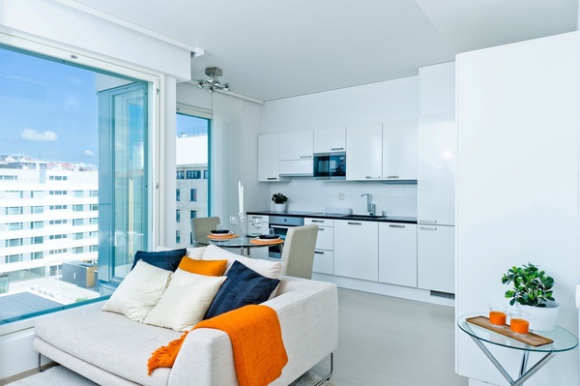 Pomiędzy sztuką a inzynierią Dom, LIFESTYLE - Fiński design jest czymś więcej niż projektowaniem zwykłych obiektów. To twórcza energia, która balansuje pomiędzy surowością przestrzeni, a barwną i naturalną mikroskalą.