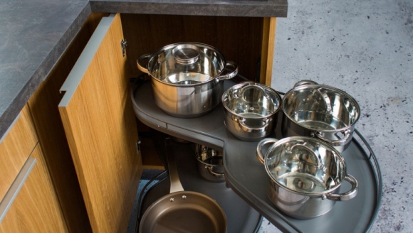 Antracyt w akcesoriach PEKA. Dom, LIFESTYLE - Peka wprowadziła do oferty nową kolorystykę koszy – antracyt - zapewniając elegancki i stylowe rozwiązanie systemów.