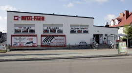 Urodzinowy Tydzień w firmowym sklepie Metal-Fach Rolnictwo, BIZNES - Pomysł na powstanie sklepu branżowego przy zakładzie produkcyjnym Metal-Fach był naturalną konsekwencją dotychczasowej działalności produkcyjnej firmy.