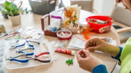 Bezpłatnie i codziennie. Nowe miejsce dla seniorów we Wrocławiu Dom, LIFESTYLE - Warsztaty artystyczne, zajęcia sportowe, wykłady, szkolenia, wycieczki, a przede wszystkim przyjazna atmosfera. Klub Seniora Angel Care rozpoczął działalność.