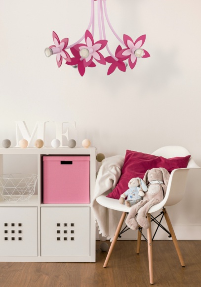Kolekcja FLOWERS marki Nowodvorski Lighting – funkcjonalność i estetyka Dom, LIFESTYLE - Kolekcja lamp FLOWERS została przygotowana z myślą o najmłodszych. Dwa atrakcyjne kolory idealnie uzupełnią aranżację pokoju dziecięcego i wprowadzą do niego niezbędne oświetlenie.