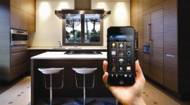 Internet rzeczy wchodzi do domów Dom, LIFESTYLE - Co to jest smart home? Czy warto w niego inwestować? Jakie daje korzyści? Internet rzeczy staje się codziennością. Już za kilka lat w każdym domu na świecie będzie średnio 30 inteligentnych urządzeń, które będą się ze sobą komunikowały.