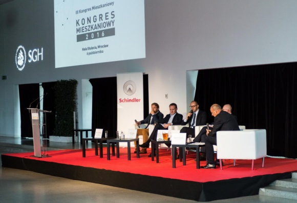 Już w środę 10. Polski Rynek Mieszkaniowy Dom, LIFESTYLE - Eksperci branży deweloperskiej, bankierzy, architekci, finansiści i nowoczesne technologie spotkają się w Warszawie. W najbliższą środę i czwartek odbędzie się 10. edycja Polskiego Rynku Mieszkaniowego.