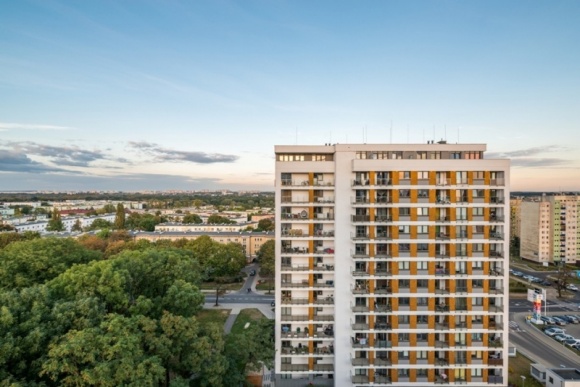 Sposoby na wyższy wkład własny w Poznaniu Dom, LIFESTYLE - Średnio o 16 tys. zł wzrośnie od stycznia wkład własny przy zakupie 50-metrowego mieszkania w Poznaniu. To efekt zmian, które czekają rynek nieruchomości w 2017 roku. Dowiedz się, gdzie szukać ofert z niższym udziałem własnym.