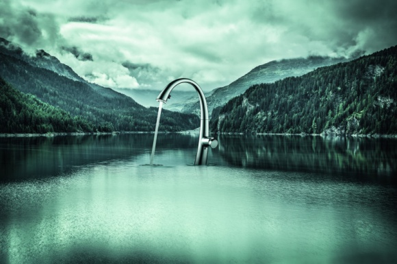 Baterie KWC – doświadczenie i innowacja w strefie wody Dom, LIFESTYLE - Czekolada, ser, zegarki to najbardziej charakterystyczne symbole Szwajcarii, podobnie jak alpejskie szczyty i krystaliczne górskie potoki.