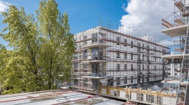 Budowa wrocławskiego Belleville osiągnęła stan surowy zamknięty Dom, LIFESTYLE - Na osiedlu przy ul. Pięknej, inspirowanym paryską dzielnicą Belleville, zaczęły się prace wykończeniowe. To inwestycja Bouygues Immobilier, jednego z największych francuskich deweloperów.