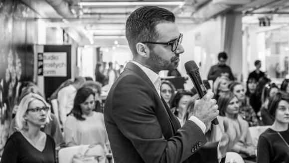 Świadome projektowanie oraz ekologia podczas 11. edycji OKK! design Dom, LIFESTYLE - To już 5 lat spotkań z dobrym wzornictwem pod szyldem OKK! design. 11. edycja potwierdziła ugruntowaną pozycję wydarzenia oraz niesłabnące zainteresowanie ze strony projektantów, architektów, pasjonatów designu, a także mediów i reprezentantów branży wnętrzarskiej.