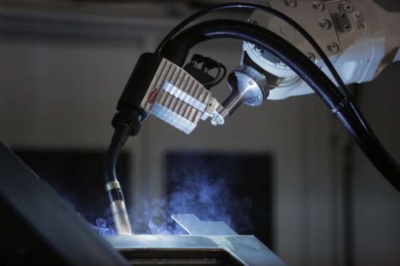 Technologią w smog. Jak producenci kominków dbają o środowisko? BIZNES, Ochrona środowiska - Walka ze smogiem toczy się na wielu frontach. Podczas gdy samorządowcy w całej Polsce uchwalają antysmogowe przepisy prawne, producenci kominków ulepszają swoje produkty tak, by były przyjazne środowisku.