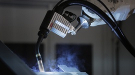 Technologią w smog. Jak producenci kominków dbają o środowisko? BIZNES, Ochrona środowiska - Walka ze smogiem toczy się na wielu frontach. Podczas gdy samorządowcy w całej Polsce uchwalają antysmogowe przepisy prawne, producenci kominków ulepszają swoje produkty tak, by były przyjazne środowisku.