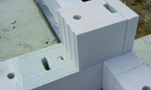 Jaka jest właściwa grubość spoiny tradycyjnej i cienkowarstwowej?