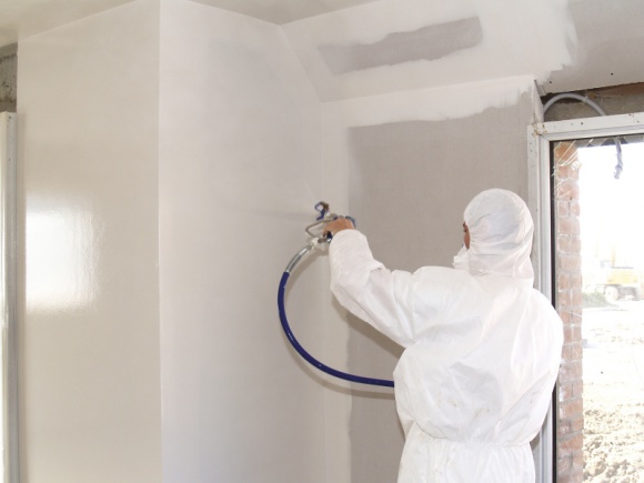 Przewodnik po natrysku marki Leyland Trade Dom, LIFESTYLE - Metoda natryskowa – hydrodynamiczna, powietrzna i pneumatyczna – zapewnia co najmniej dwukrotnie szybsze malowanie i perfekcyjne wykończenie podłoża.