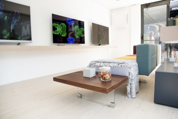 Philips TV zabiera nas w podróż do magicznego świata świateł i barw