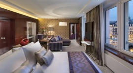 Jaka wykładzina w nowoczesnym mieszkaniu? Dom, LIFESTYLE - Jeśli chcemy czuć miękkość i ciepło pod stopami, wykładzina dywanowa będzie bardzo dobrym wyborem. Jeśli we wnętrzu chcemy wywołać wrażenie chłodnej elegancji, doskonale sprawdzą się wykładziny winylowe.