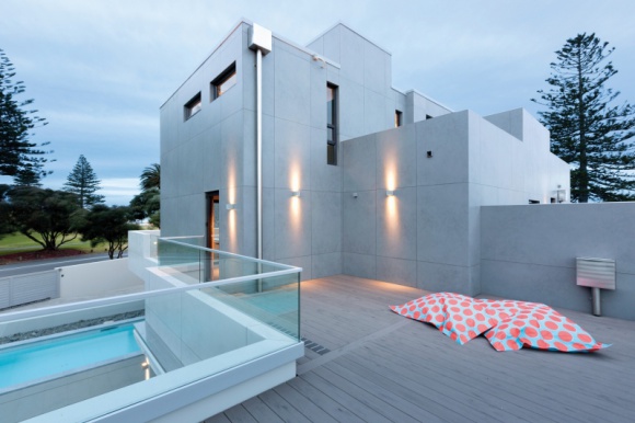 Ekologiczna innowacja – Laminam z systemem Hydrotect Dom, LIFESTYLE - Innowacyjne i jednocześnie proekologiczne rozwiązania we współczesnym budownictwie są na wagę złota. Marka Laminam idzie o krok dalej i oferuje płyty ze spieków kwarcowych, które dzięki powłoce Hydrotect nie tylko są przyjazne dla środowiska, lecz także oczyszczają powietrze.