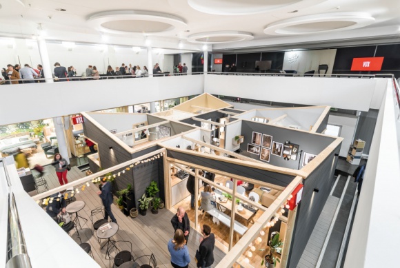 VOX na targach Meble Polska 2018 i Arena Design Dom, LIFESTYLE - Marka VOX na targach Meble Polska zaprezentowała najnowsze kolekcje mebli, drzwi, podłóg i systemów ściennych, dopasowane do różnych sposobów i stylów życia.