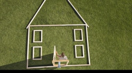 Zeroenergetyczność — eko cel budownictwa do 2020 roku Dom, LIFESTYLE - Przez wieki najpopularniejszym materiałem stosowanym w budownictwie była cegła, jednak zmieniające się trendy designu w architekturze wprowadziły nowe materiały i technologie.