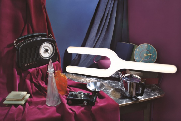 Kamerton - designerska lampa Spectra Lighting Dom, LIFESTYLE - Lampa Kamerton firmy Spectra Lighting łączy atrakcyjną formę z wysokim poziomem użytkowym.