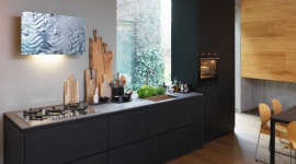 Premiery Franke podczas EuroCucina 2018 Dom, LIFESTYLE - Tegoroczny Międzynarodowy Salon EuroCucina 2018 w Mediolanie jest miejscem spektakularnych premier urządzeń kuchennych Franke, z kategorii okapów, płyt grzewczych, piekarników oraz zlewozmywaków kuchennych.