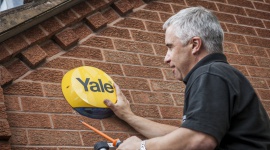 System alarmowy na miarę Twoich potrzeb Dom, LIFESTYLE - Według badań przeprowadzonych przez markę Yale - międzynarodowego producenta zabezpieczeń domowych - aż 70% Polaków najbardziej ceni sobie bezpieczeństwo własne i swojej rodziny.