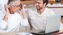 Klucz do świata internetu – jak młodzi mogą przekazać go starszym? Dom, LIFESTYLE - Blisko połowa młodych Polaków krytycznie ocenia kompetencje cyfrowe swoich rodziców, teściów i dziadków w zakresie bezpiecznego korzystania z sieci - wynika z raportu “Raport Aasa - Aktywność starszych pokoleń w internecie oczami młodych 2018”.