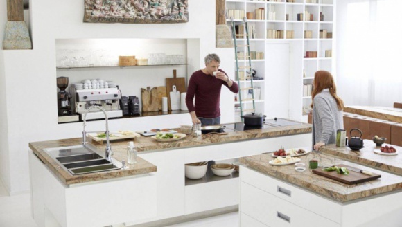 Funkcjonalna kuchnia to skarb Dom, LIFESTYLE - Współczesna kuchnia jest przestrzenią, która tętni życiem i nieustannie się rozwija. To wyjątkowa, wielozadaniowa strefa będąca scenerią dla codziennych spotkań, rozmów i wspólnego celebrowania posiłków.