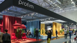 W świecie kolorów: Profim na Orgatec Dom, LIFESTYLE - Targi Orgatec to wydarzenie o bogatej, ponad 50-letniej tradycji, skupiające koneserów dobrego wzornictwa z całego świata. Nie mogło na nich zabraknąć marki Profim - producenta ergonomicznych siedzisk biurowych.