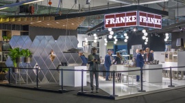 FRANKE na Warsaw Home Dom, LIFESTYLE - Podczas Targów Warsaw Home marka Franke zaprezentowała wyjątkowo dużo nowości. Na stanowisku o powierzchni 240 mkw. znalazły się nie tylko modele pokazane na tegorocznych targach EuroCucina, ale także kilka premier, które zwiedzający Warsaw Home, mogli obejrzeć jako pierwsi.