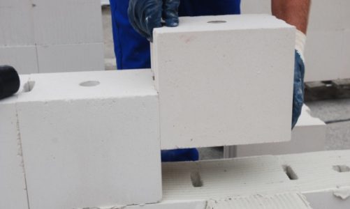 Czy prace budowlane można prowadzić zimą?