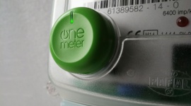 4 mity dotyczące oszczędności prądu Dom, LIFESTYLE - W sieci można znaleźć wiele poradników, jak obniżać rachunki za zużycie energii elektrycznej, ale niektóre z nich mają niewiele wspólnego z prawdą. Dlatego warto rozprawić się z kilkoma najczęściej powtarzanymi mitami.