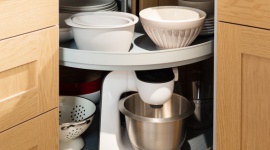 Moja kuchnia. Od pomysłu do projektu Dom, LIFESTYLE - W twojej poprzedniej kuchni czegoś brakowało? I nie chodziło jedynie o brak miejsca? Przy urządzaniu jej przytrafiły się błędy ograniczające swobodę działania? Nie popełniaj ich ponownie.