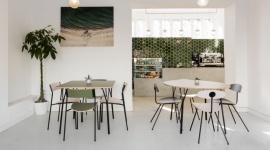 Funkcjonalność, ekologia i design godny uwagi Dom, LIFESTYLE - Ergonomiczne krzesła i stoliki, które świetnie sprawdzą się zarówno w przestrzeni użytkowej jak i mieszkalnej oraz funkcjonalne panele z recyclingowanego surowca PETfeld to nowe propozycje firmy Marbet Style.