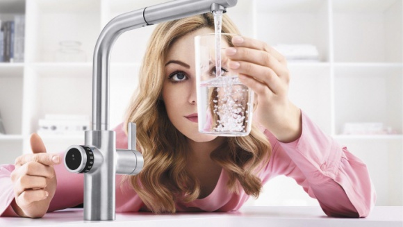 Bądź eko! Technologia przyjazna środowisku Dom, LIFESTYLE - 22 kwietnia przypada Światowy Dzień Ziemi. To świetna okazja, aby zastanowić się, jaki wpływ na środowisko mają nasze codzienne nawyki. To, w jaki sposób wykonujemy proste czynności, takie jak zakupy, gotowanie, zmywanie naczyń mają znaczenie.