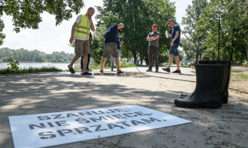 Ciesz się Wisłą! Posprzątaj po sobie!