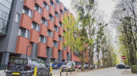 Planujesz kupić mieszkanie? Oto 5 sposobów na poznanie sąsiadów! Dom, LIFESTYLE - Przeprowadzka do nowego miejsca spędza Ci sen z powiek, bo nie znasz ani jednej osoby w najbliższej okolicy? Poznaj kilka sposobów, które pozwolą Ci w krótkim czasie zaaklimatyzować się i nawiązać pierwsze znajomości.