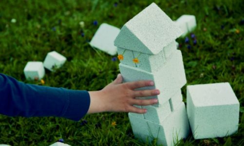 Jak gęstość bloczków z betonu komórkowego wpływa na ich właściwości?