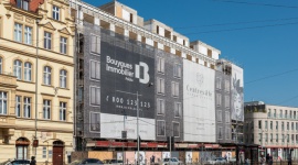 Odsłonili mock-up na Centreville. Budowa coraz bardziej zaawansowana Dom, LIFESTYLE - Cegła elewacyjna z Łotwy, aluminium, stal i drewno – z tych szlachetnych materiałów będzie wykonana elewacja Centreville, której próbkę już widać na narożniku budynku od strony ul. Drobnera i Śrutowej.