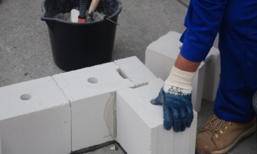 Ciche i wytrzymałe ściany działowe z silikatów