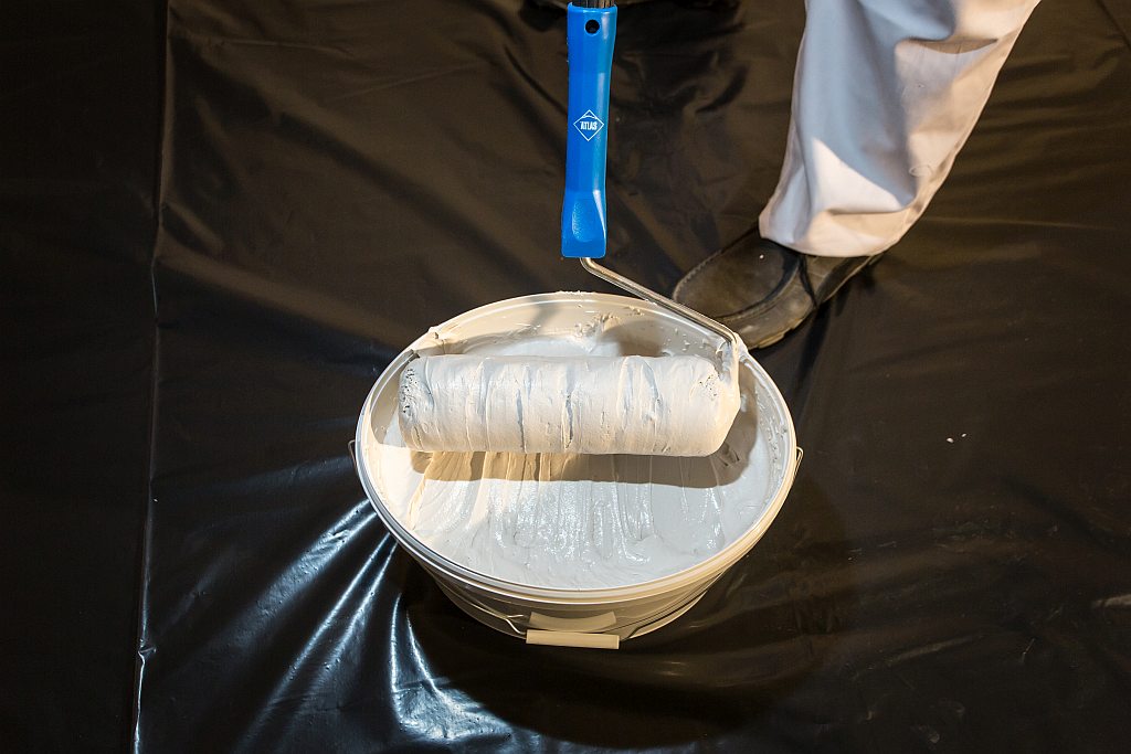 ATLAS GTA ” idealnie gładka, idealnie biała gładź polimerowa do aplikacji wałkiem