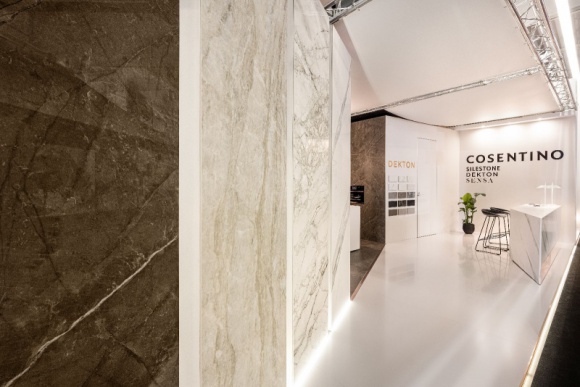 Cosentino na Warsaw Home Dom, LIFESTYLE - Inspirujące rozmowy z architektami, przedstawicielami mediów i blogerami, perfekcyjnie zaprojektowana i wyposażona strefa kuchenna i lounge’owa, ekspozycja najnowszych propozycji wielkoformatowych powierzchni Dekton i Silestone,