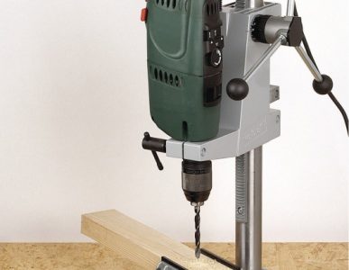 Dlaczego i w jaki sposób warto wybrać stojak do wiertarki
