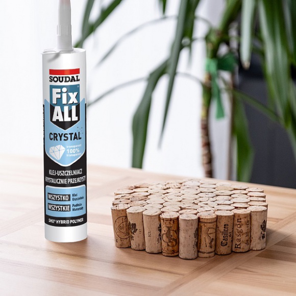 Świąteczne dekoracje z korka Dom, LIFESTYLE - Święta coraz bliżej, ale mamy jeszcze trochę czasu, żeby do nich się przygotować i zadbać o ciepłą atmosferę w naszym domu. Pomysłów na ciekawe aranżacje nie trzeba długo szukać – wystarczą korki po winie, odrobina wyobraźni i… niezawodny klej.