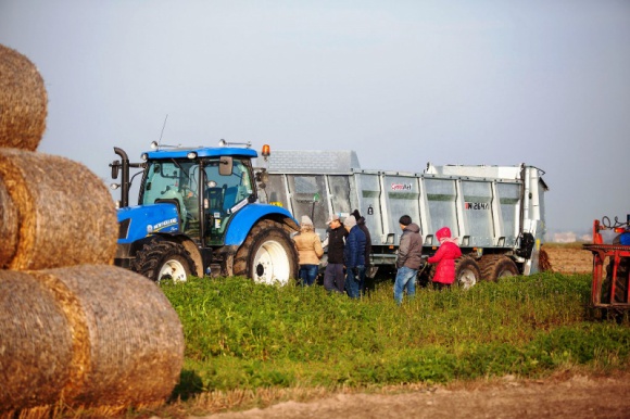 Maszyny Cynkometu w polu. Pokazy dla rolników