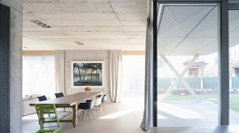 Villa Criss Cross – projekt, który zachwyca Dom, LIFESTYLE - Czy motyw gry w kółko i krzyżyk można wykorzystać w architekturze? Okazuje się, że tak. Dowodem na to jest willa Criss Cross zaprojektowana przez OFIS Arhitekti w stolicy Słowenii.