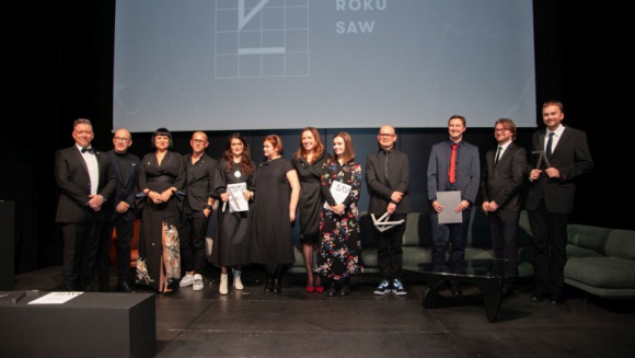 Znamy zwycięzców konkursu Wnętrze Roku SAW! Dom, LIFESTYLE - Po blisko dziewięciu miesiącach od ogłoszenia konkursu Wnętrze Roku, zainicjowanego przez Stowarzyszenie Architektów Wnętrz, poznaliśmy najciekawsze i najbardziej ambitne wnętrza mieszkalne oraz komercyjne rodzimej sceny projektowej.